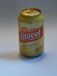 Litovel finns som både burk- och flasköl